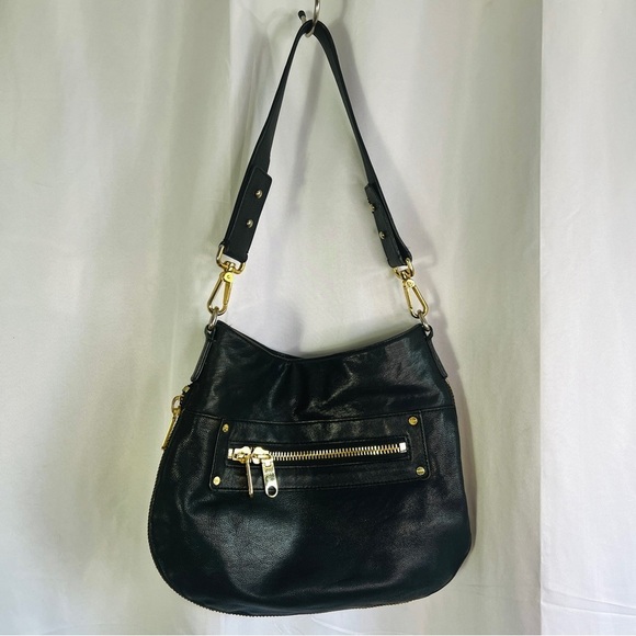 MILLY BLACK LEATHER HOBO BAG GOLD ACCENT ZIPPER DESIGN SHOULDER BAG - Picture 3 of 12